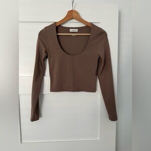 Babaton Chocolate Long Sleeve Cropped Top